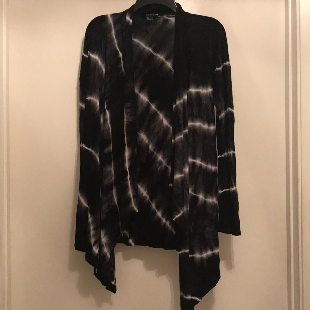Black & white Forever 21 tie-dye cardigan